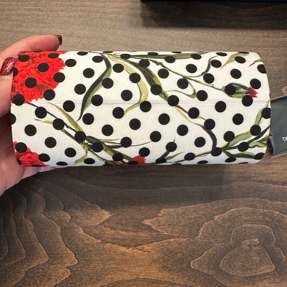 Dolce and Gabbana Case and Box - Picture 5 of 10